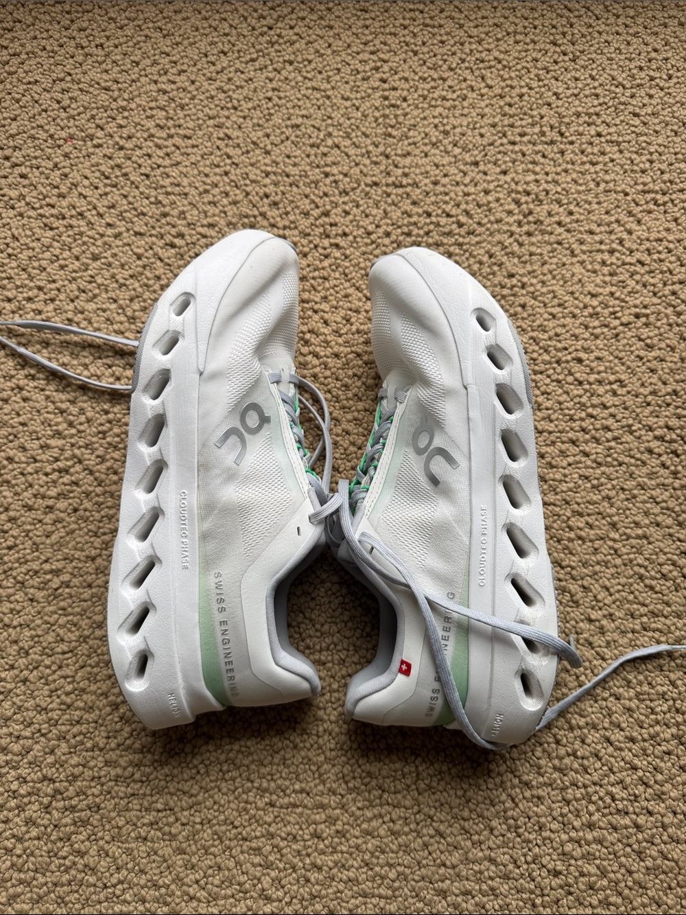 On Running Women’s Cloud Surfer